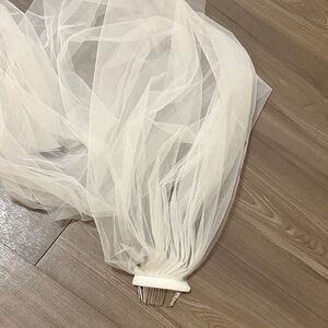 Elegant White Bridal Veil